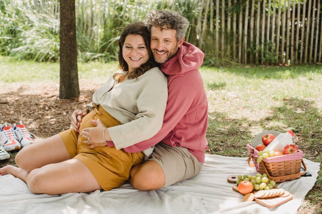 BukuBumil - 7 Dukungan Suami Ini Dapat Mengatasi Kecemasan dan Risiko Keguguran - dukungan suami,ibu hamil