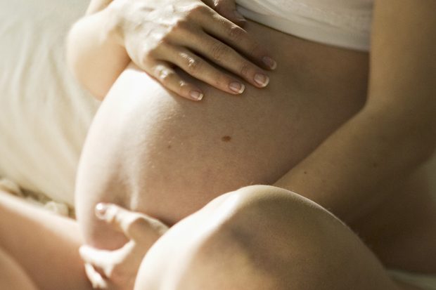 BukuBumil - 9 Tips Atasi Perubahan Kulit Saat Hamil - perubahan kulit saat hamil,kehamilan